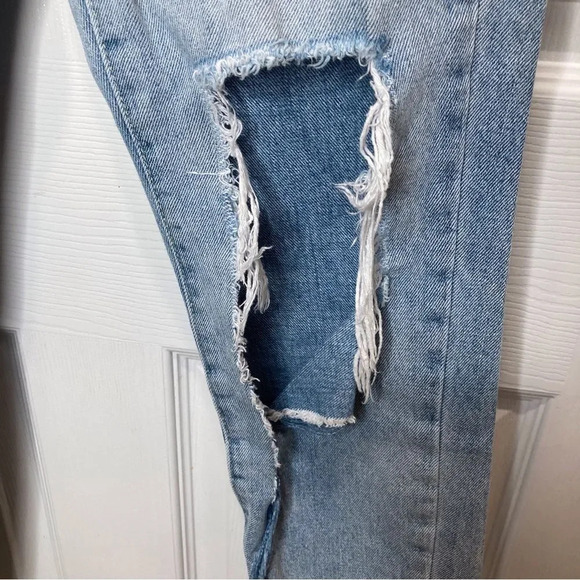 SUPERDOWN High Rise Distressed Straight Jeans Size 28 Light Wash Revolve - Picture 6 of 7